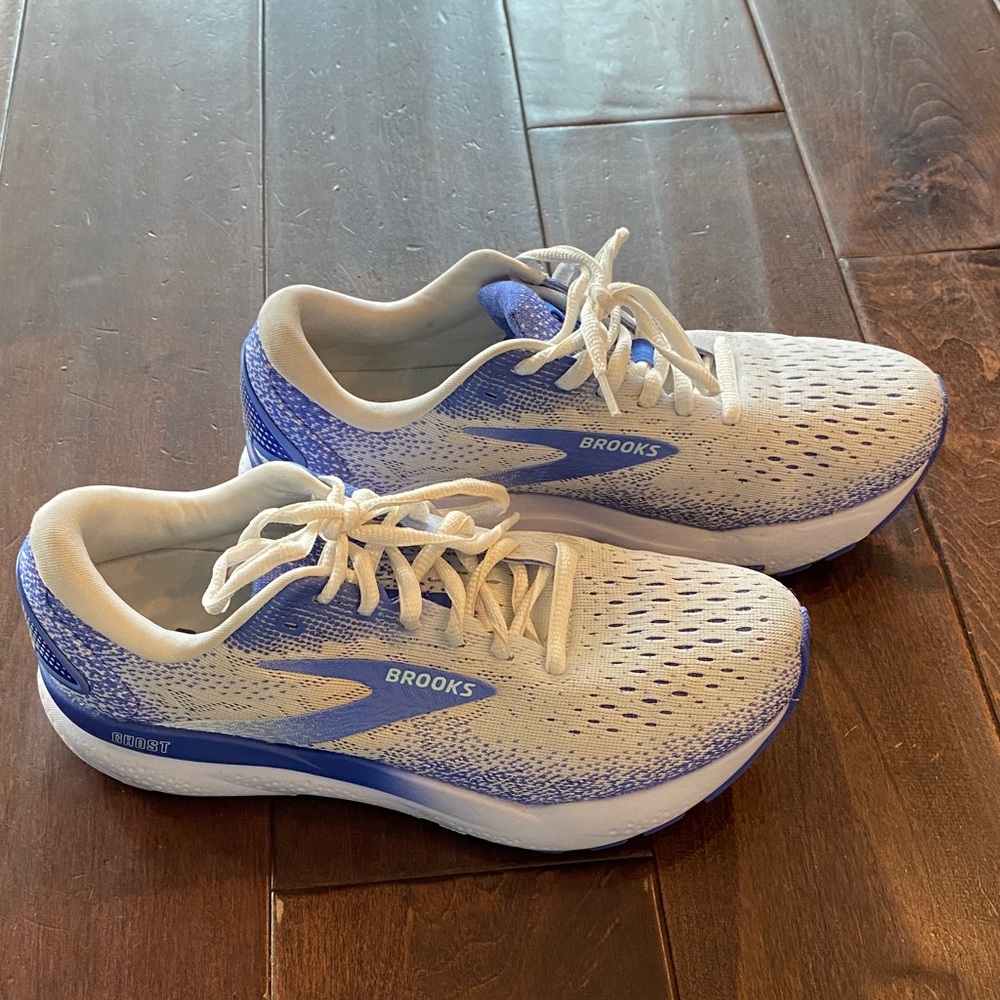 Brooks Ghost 16 White and Blue Running Shoes